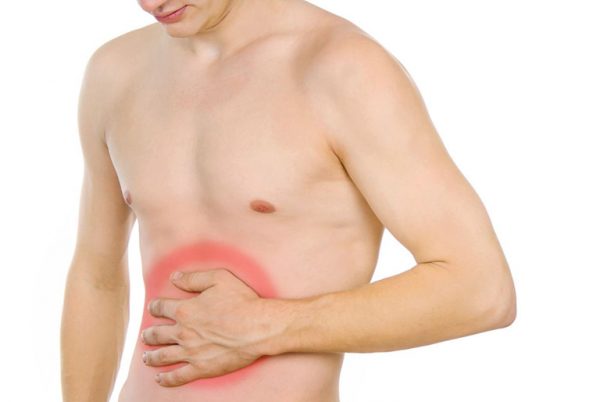 Đau bụng là một trong những triệu chứng điển hình của viêm phúc mạc ruột thừa là gì