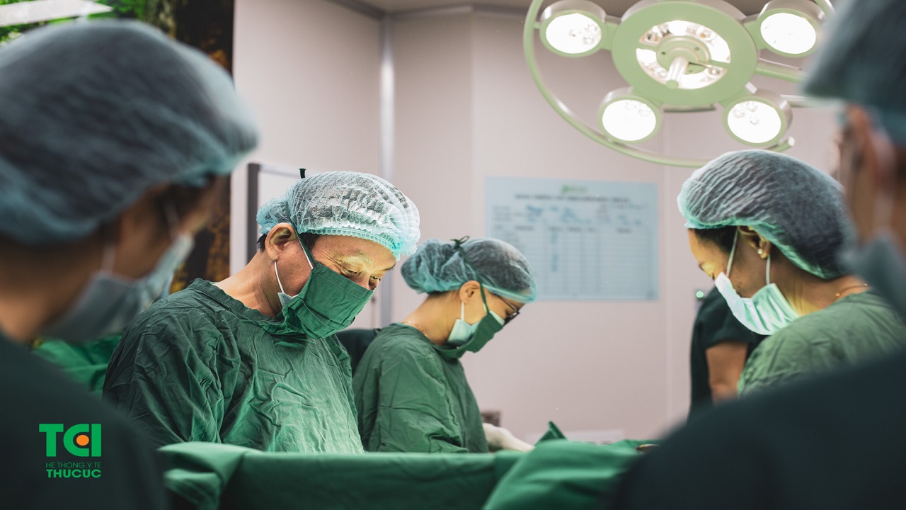 What is the purpose of mổ u xơ tử cung cắt bán phần surgery for uterine fibroids?