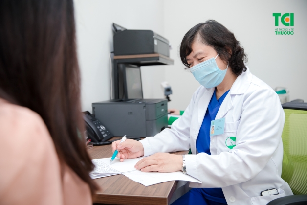 Khám phụ khoa giúp phát hiện các bệnh lý về tử cung, các bệnh về buồng trứng, viêm nhiễm liên quan đến vùng chậu, âm đạo, kinh nguyệt không đều, khí hư bất thường