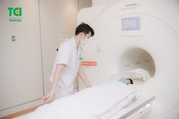 Thu Cúc TCI sở hữu các thiết bị tối tân như: máy chụp cộng hưởng từ MRI, MSCT đa dãy, hệ thống xét nghiệm tự động Power Express…
