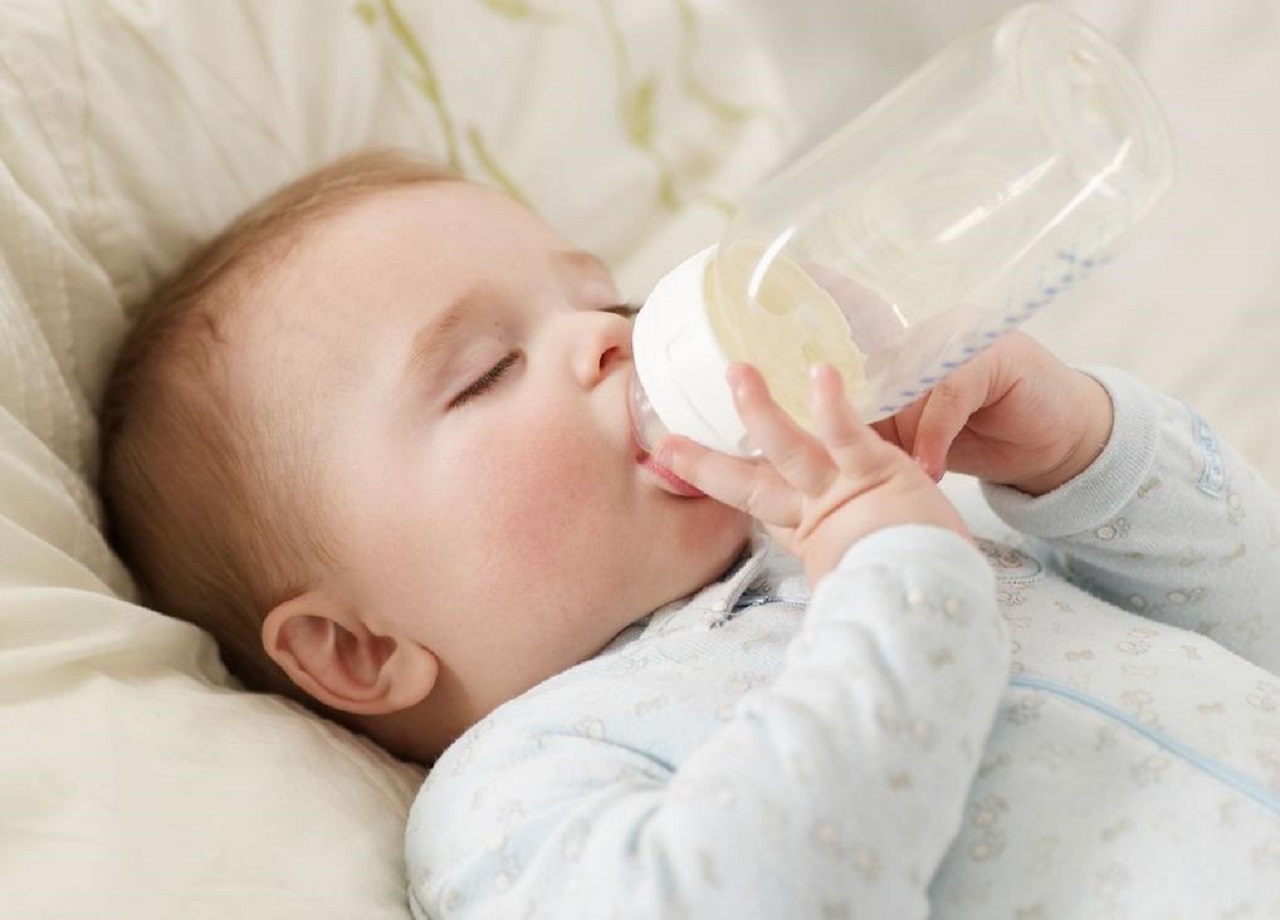 Sữa hợp với trẻ giúp trẻ bổ sung đầy đủ dưỡng chất, phát triển toàn diện
