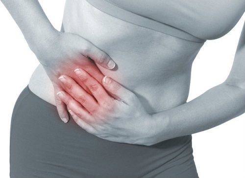 Đau bụng là triệu chứng xuất hiện sớm nhất của viêm phúc mạc.