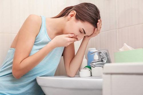 Mẹo chữa ngộ độc thức ăn tại nhà như thế nào để giảm nhanh các triệu chứng?
