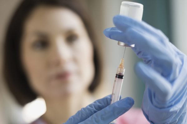 Tiêm vắc xin phòng viêm gan B giúp giảm nguy cơ mắc bệnh