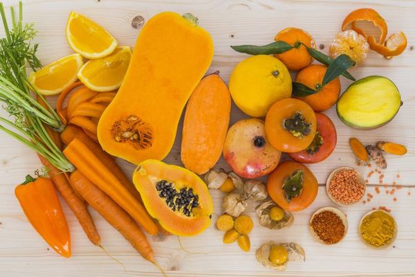 Beta carotene có nhiều trong các thực phẩm có màu vàng như cà rốt, bí ngô...