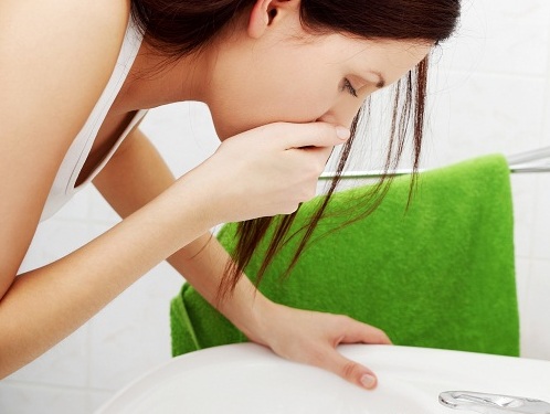 Buồn nôn và nôn có thể là triệu chứng của bệnh đau dạ dày