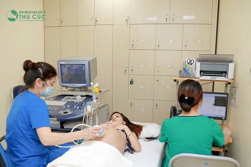 Khi mẹ bầu có biểu hiện đau đầu hay bất cứ bệnh lý nào khác, cần nhanh chóng thăm khám và chỉ sử dụng thuốc theo chỉ định của bác sĩ