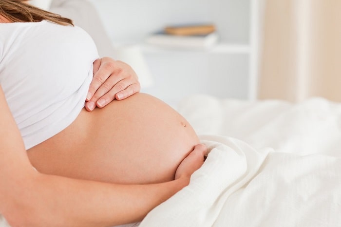 Mang thai tháng đầu đau bụng dưới | TCI Hospital