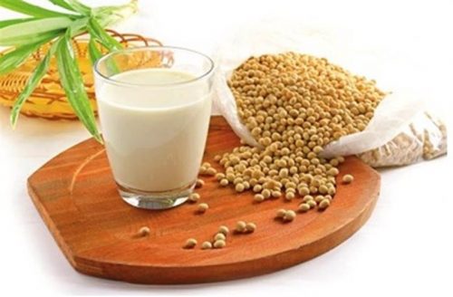 Người bị đau đại tràng nên uống sữa đậu nành