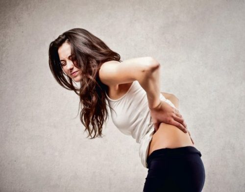 Nguyên nhân và giải đáp đau lưng đi tiểu nhiều liên quan