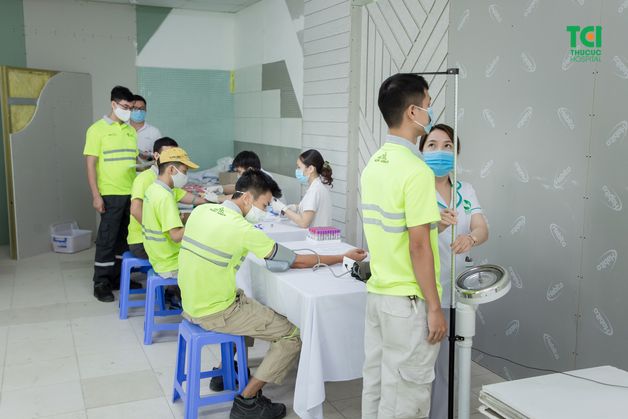chịu trách nhiệm khám sức khỏe cho lao động