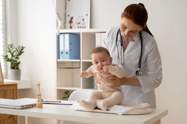 Khám dinh dưỡng định kỳ giúp cha mẹ xây dụng chế độ dinh dưỡng phù hợp với sự phát triển của trẻ
