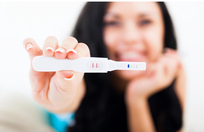 Khám thai lần đầu khi có dấu hiệu hoặc phát hiện mang thai
