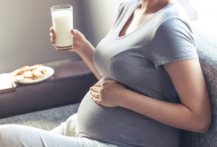 mang thai 3 tháng đầu nên uống sữa gì