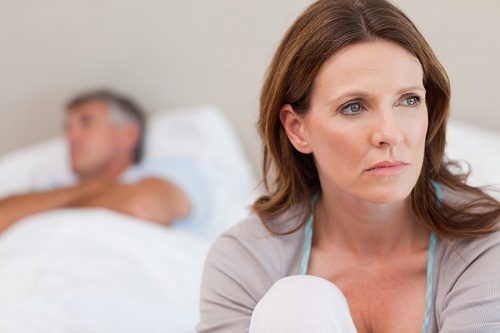 Tiểu buốt sau quan hệ khiến chị em rơi vào tình trạng sợ