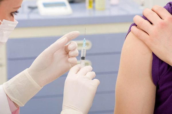 Tiêm vắc xin phòng ngừa viêm gan là biện pháp hiệu quả nhằm ngăn ngừa ung cơ mắc bệnh
