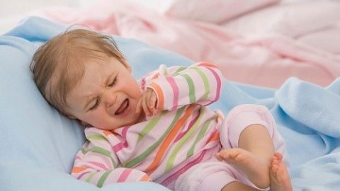 Tiểu buốt ở trẻ em – Nguyên nhân và cách xử trí