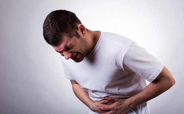 Đau bụng là một trong những triệu chứng thường gặp ở bệnh nhân ung thư gan