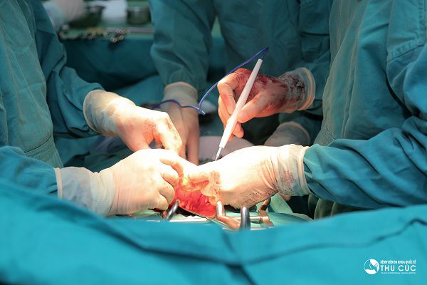 Phẫu thuật là một trong những phương pháp điều trị chính cho bệnh nhân ung thư thận