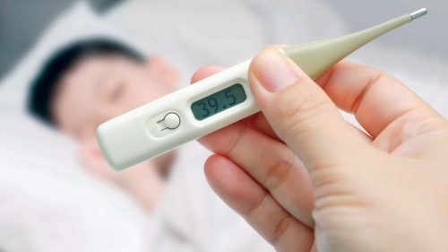 Trẻ em bị xoắn ruột thường sốt cao trên 38 độ