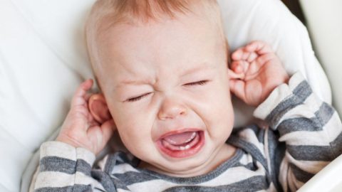 Tìm hiểu về nguyên nhân, triệu chứng bệnh viêm tai giữa ở trẻ nhỏ?
