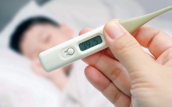 Trẻ bị sốt siêu vi có kiêng gió không? | TCI Hospital