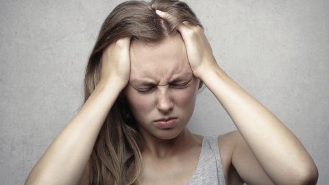 Ù tai đau nửa đầu là dấu hiệu của những bệnh lý nào?