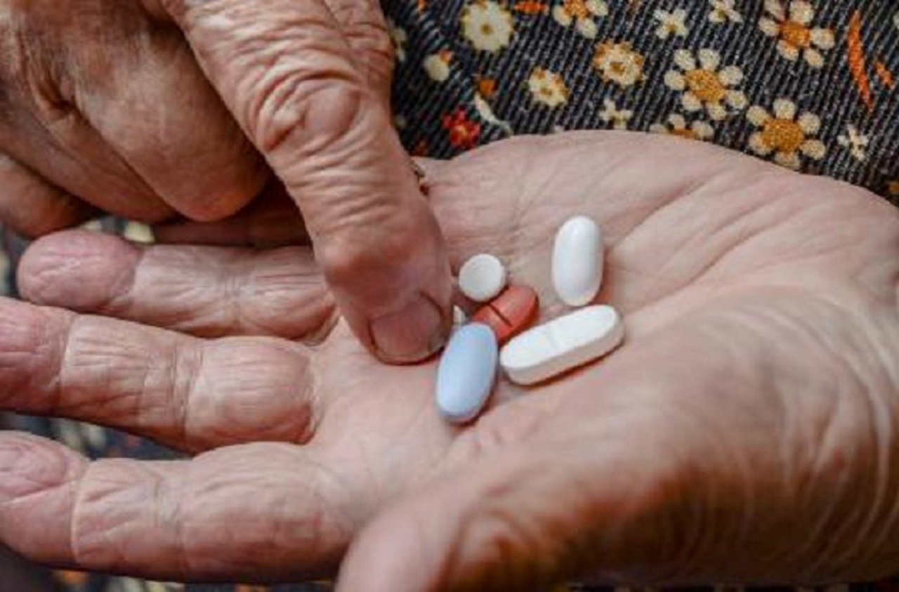 Các giải pháp chăm sóc người già mắc bệnh alzheimer ở người cao tuổi 