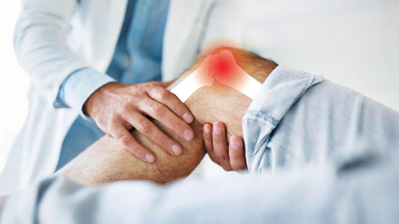 Có những phương pháp chữa trị nào hiệu quả để điều trị đau khớp gối ở người già?
