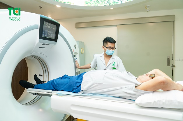 Chụp mạch vành bằng máy chụp cắt lớp vi tính là một trong những phương pháp hiện đại giúp chẩn đoán nguyên nhân và mức độ bệnh mạch vành.