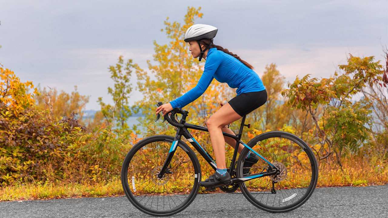 Điều gì cần lưu ý khi đau khớp gối có nên đạp xe không ?