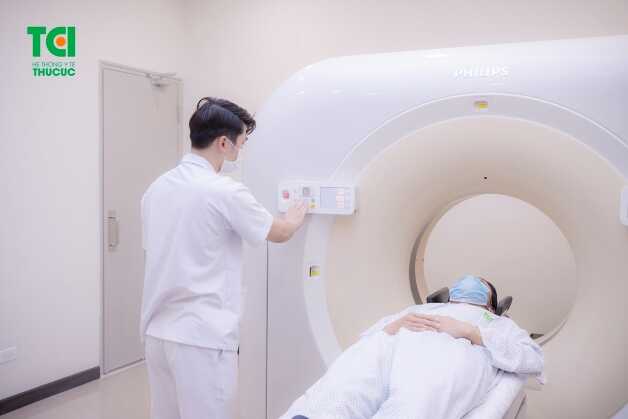 Hệ thống máy chụp CT scanner sọ não hiện đại tại bệnh viện 