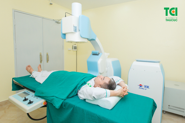 Bệnh nhân có sỏi 10mm có thể được điều trị hiệu quả bằng phương pháp tán sỏi ngoài cơ thể