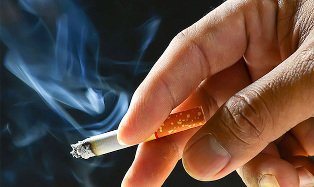 Hút thuốc lá không chỉ làm tăng nguy cơ mắc ung thư thanh quản mà còn có nguy cơ ung thư vòm họng, ung thư thực quản, ung thư phổi, ung thư bàng quan...