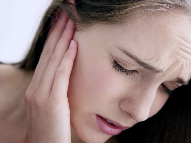 Khi một hoặc cả hai bên tai của bạn xuất hiện những cơn đau âm ỉ hoặc đau nhói, nóng rát, có thể bạn đã bị bệnh đau tai.