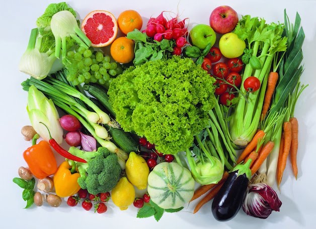 Ăn nhiều rau củ quả để bổ sung vitamin, tăng cường miễn dịch là cách phòng ngừa viêm hốc xoang hàm đơn giản nhất.