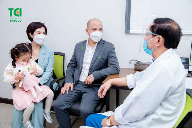Vợ chồng diễn viên Anh Tuấn - Nguyệt Hằng