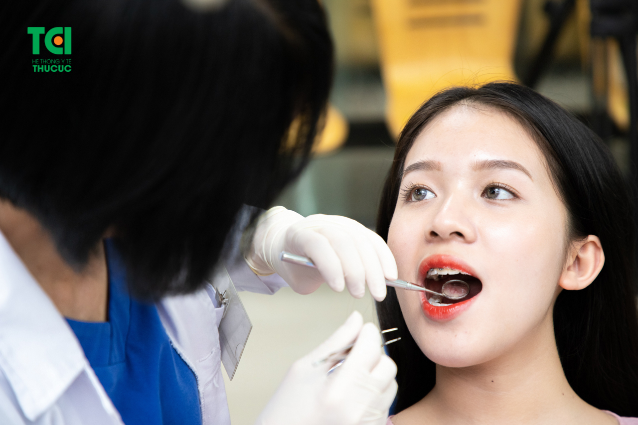 Phương pháp niềng răng không nhổ được thực hiện ra sao?
