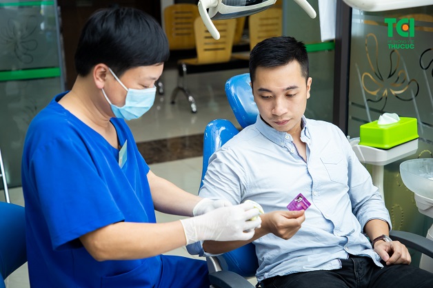 Khách hàng tin tưởng lựa chọn dịch vụ nhổ răng khôn tại Khoa Răng Hàm Mặt - Thu Cúc TCI 