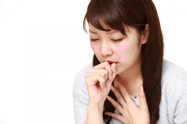 Viêm họng xuất tiết là gọi là giai đoạn đầu tiên của viêm họng mạn tính, xảy ra khi bị vi khuẩn xâm nhập vào hầu họng trong thời gian dài, ảnh hưởng đến các cơ quan hô hấp khác.