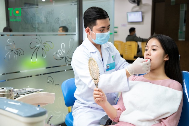 Quy trình niềng răng tại Thu Cúc TCI được thực hiện bởi đội ngũ bác sĩ Răng Hàm Mặt đầu ngành