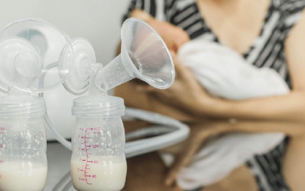 Tắc tia sữa thường xảy ra vào thời điểm khoảng 2-3 ngày sau khi sinh