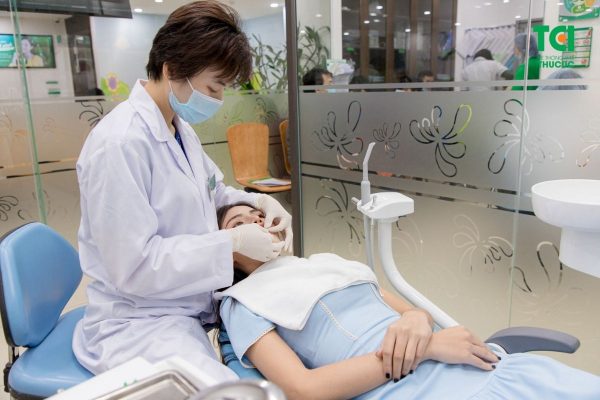 Bạn nên liên hệ trực tiếp tới nha khoa để biết niềng răng hô hàm trên giá bao nhiêu một cách chi tiết nhất