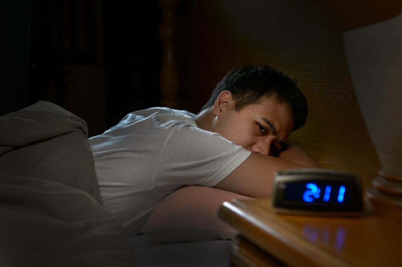 Châm cứu và bấm huyệt có tác dụng gì trong việc chữa mất ngủ kinh niên?
