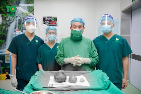 phẫu thuật khối u xơ tử cung
