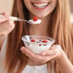 Bị viêm loét dạ dày có nên ăn sữa chua hay không?