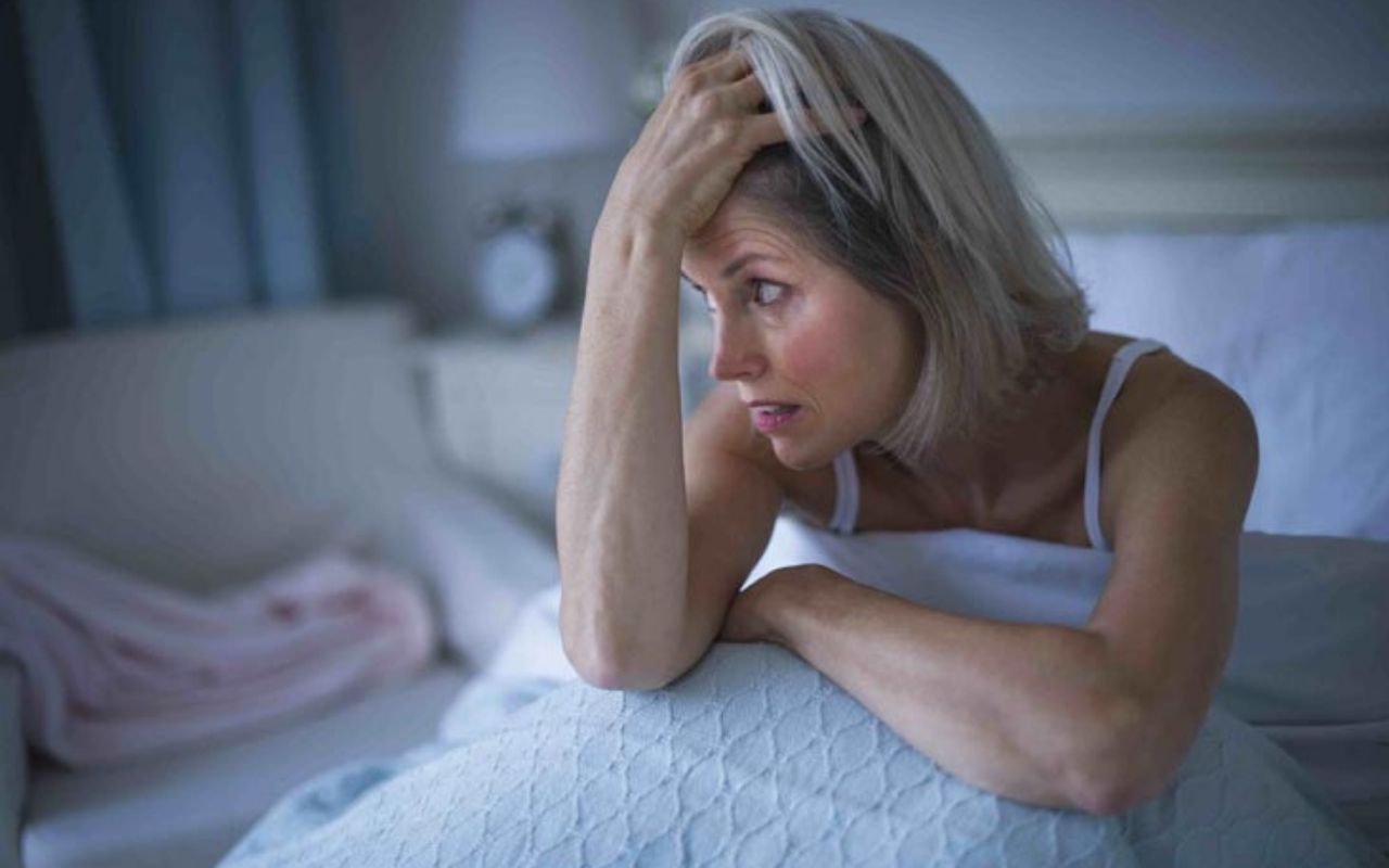 Các nguyên nhân chính gây mất ngủ ở người trung niên là gì?

