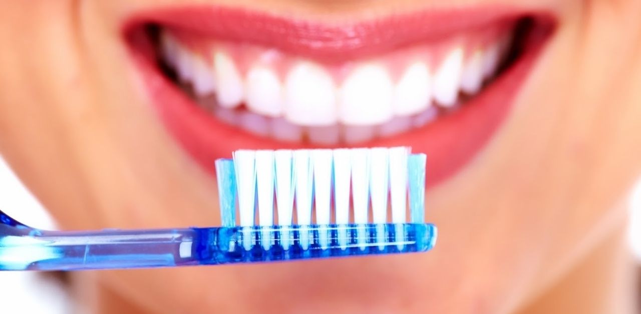 Có mối liên hệ giữa thời gian đánh răng đúng cách và việc ngăn ngừa sâu răng không?
