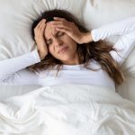 Đau đầu mất ngủ ở nữ giới nguyên nhân do đâu?