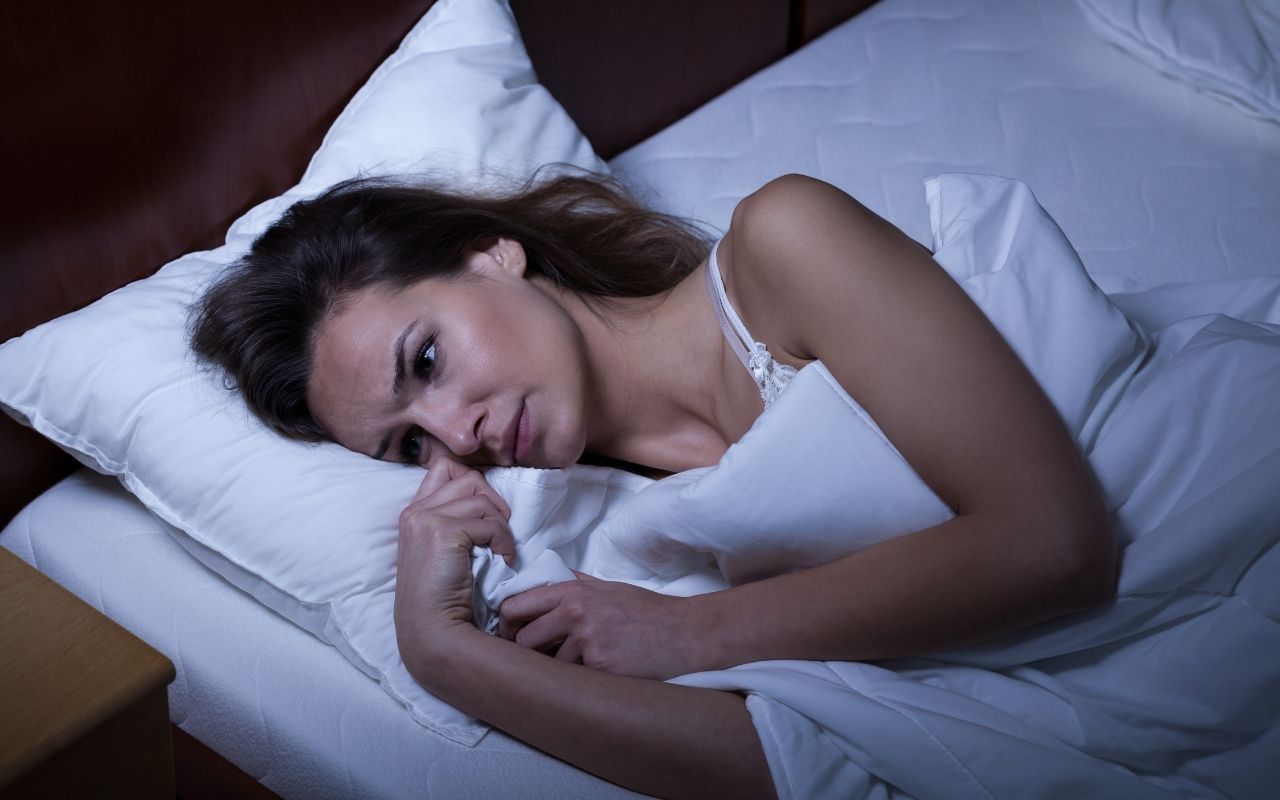 Vì sao phụ nữ tiền mãn kinh thường bị mất ngủ?
